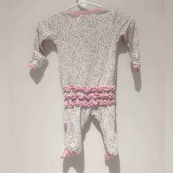 MAGNETIC ME AMELIA MODAL MAGNETIC FOOTIE WITH RUFFLE - Picture 5 of 7